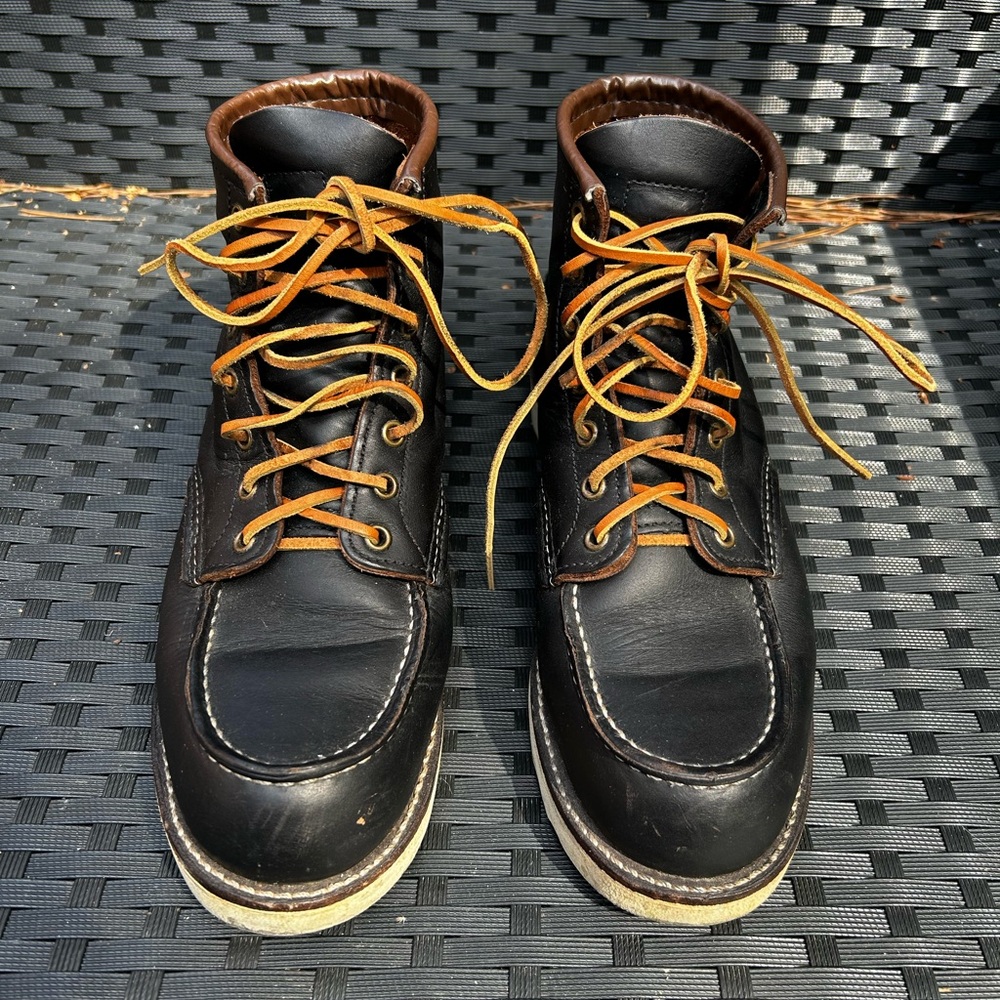 Red Wing Boots - Classic Moc Toe 8849
